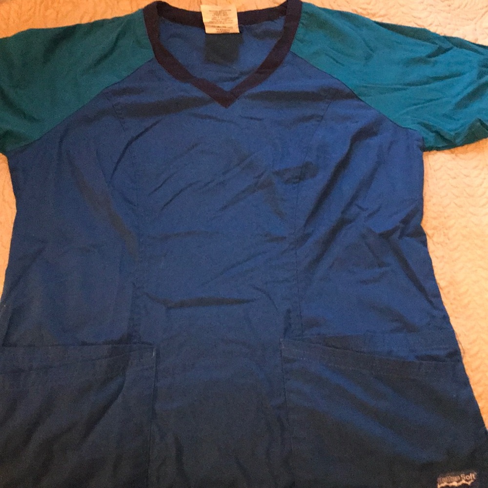🔥🔥Super soft scrub top